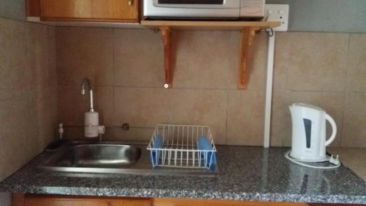פולוקוואנה Chariots Guest House מראה חיצוני תמונה